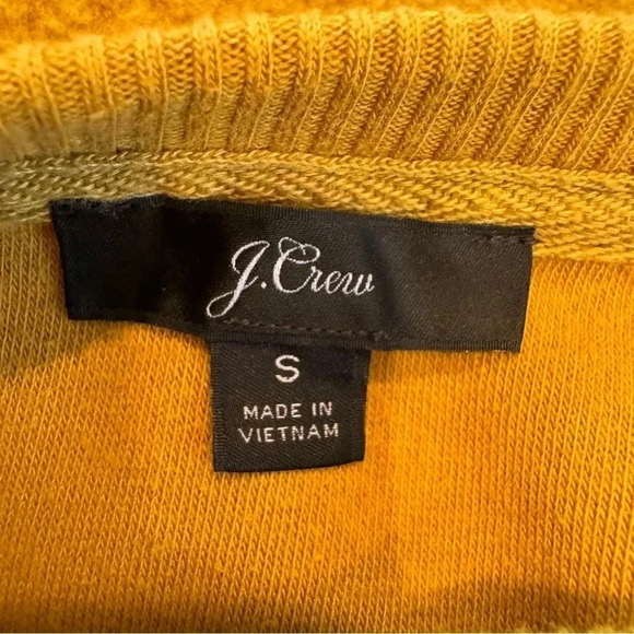 ๐ 6/$60 J. Crew Pullover Fleece Sweatshirt Cropped Mustard Soft Material Small - Picture 4 of 5